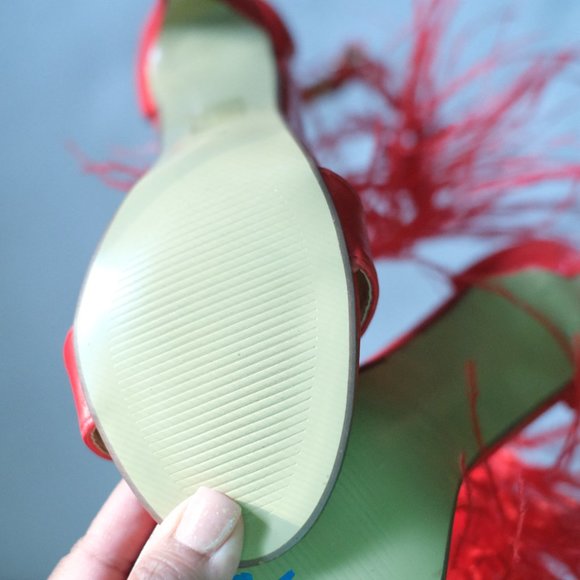 Red heels - Picture 8 of 8